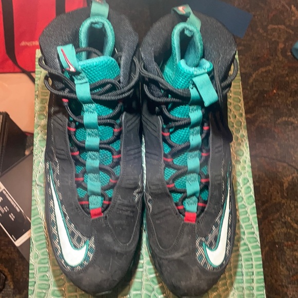 Lightly used Nike Griffey Air max sneakers size 15